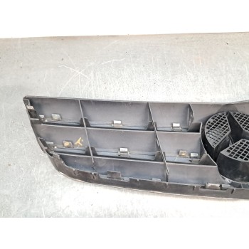 Recambio de rejilla paragolpes delantero para mercedes-benz clase c (w204) c 220 cdi (204.008) referencia OEM IAM A203880138  
