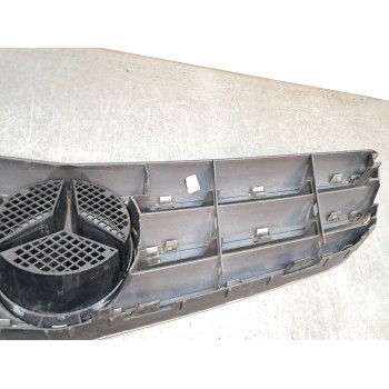 Recambio de rejilla paragolpes delantero para mercedes-benz clase c (w204) c 220 cdi (204.008) referencia OEM IAM A203880138  