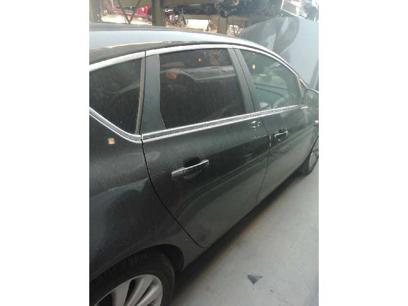 Recambio de puerta trasera derecha para opel astra j lim. cosmo referencia OEM IAM   