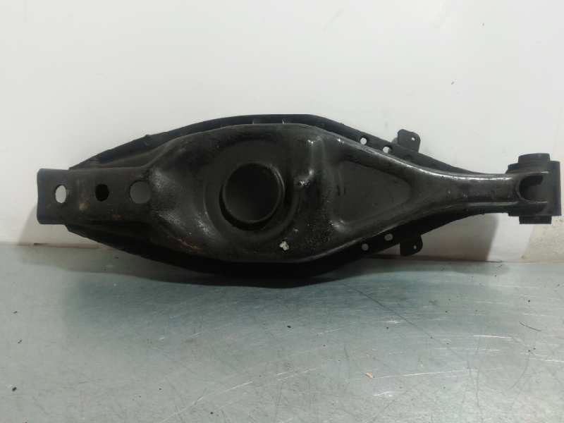 Recambio de brazo suspension inferior trasero izquierdo para ssangyong rodius xdi premium referencia OEM IAM   