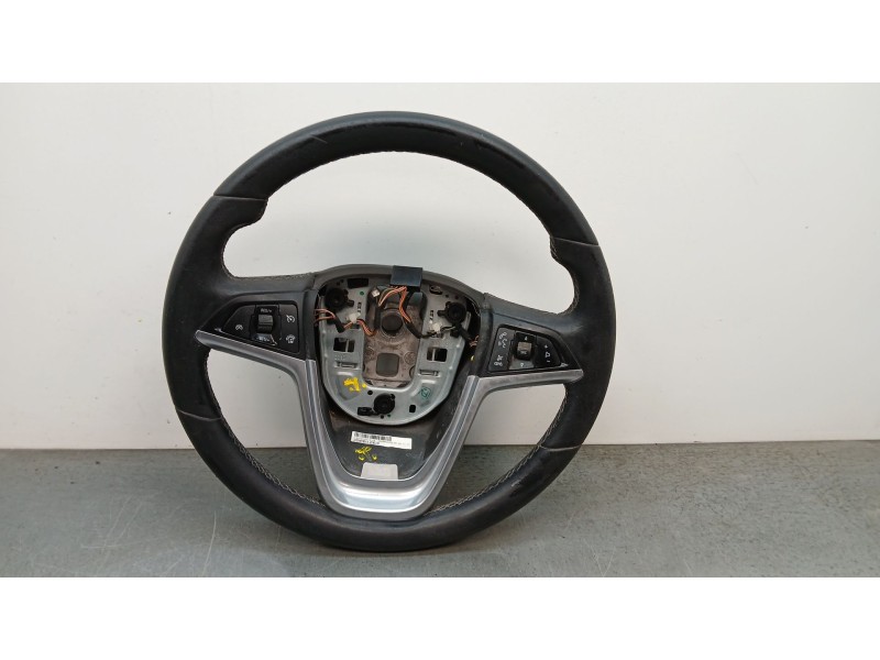 Recambio de volante para opel mokka x excellence referencia OEM IAM 39081263  