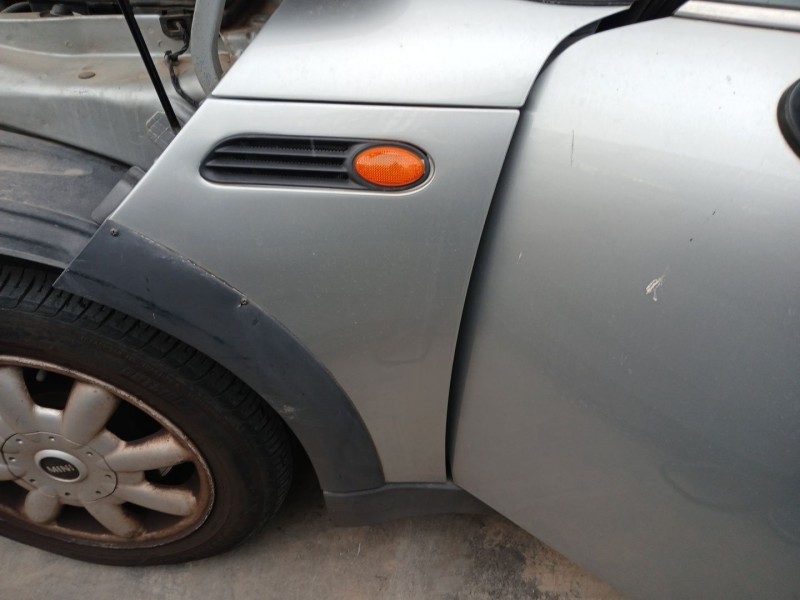 Recambio de aleta delantera izquierda para mini mini (r50, r53) cooper referencia OEM IAM 41217037437  