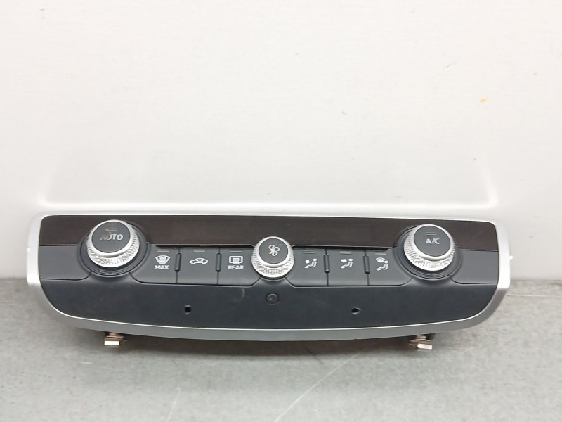 Recambio de mando climatizador para audi a1 sportback (gba) referencia OEM IAM 83a820043ab soporte roto 