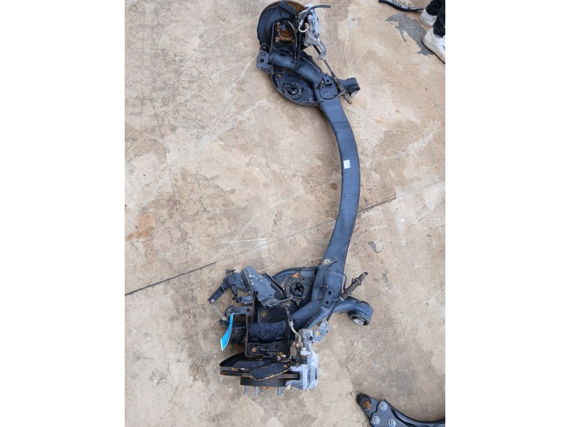 Recambio de puente trasero para mazda cx-3 (dk) 1.5 skyactiv-d (dk2ws) referencia OEM IAM D10H28B0XK  4X4