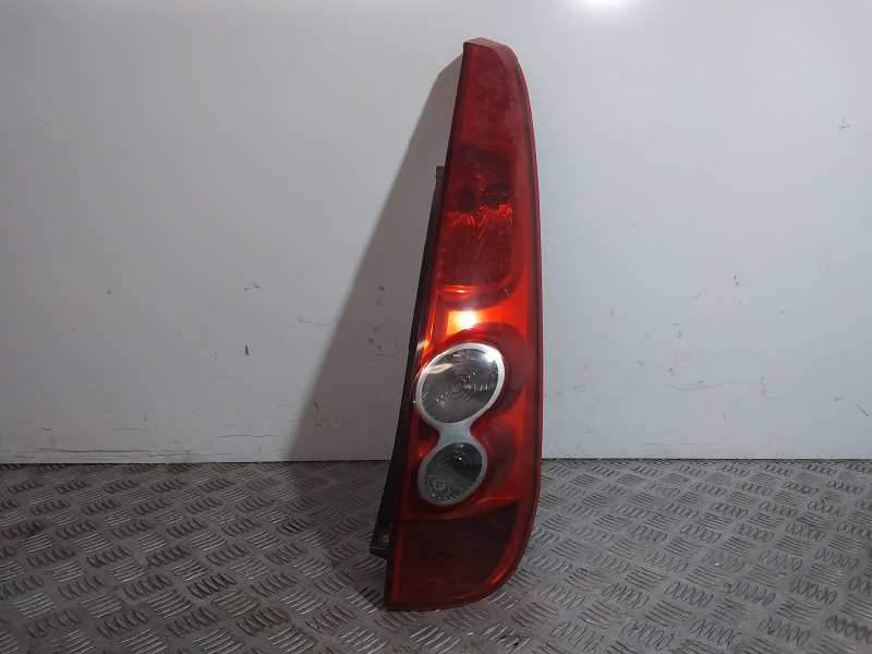 Recambio de piloto trasero derecho para ford fiesta (cbk) ambiente referencia OEM IAM 1383636 SEGUNDA SERIE 5 PUERTAS