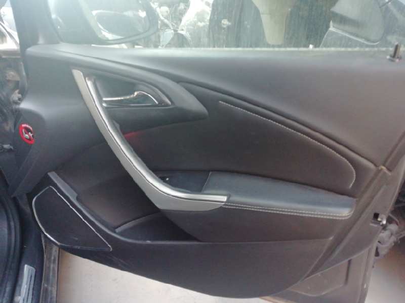 Recambio de guarnecido puerta delantera derecha para opel astra j lim. cosmo referencia OEM IAM   