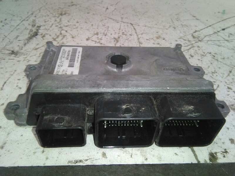 Recambio de centralita motor uce para peugeot 208 active referencia OEM IAM 9805895780 9805895780 VALEO