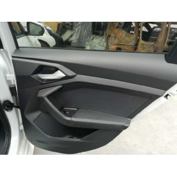 GUARNECIDO PUERTA TRASERA DERECHA 