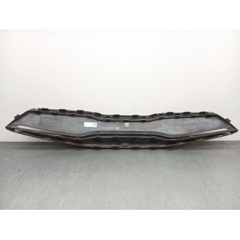 Recambio de rejilla paragolpes delantero para kia stonic (yb) 1.4 lpg referencia OEM IAM 86351H8410  