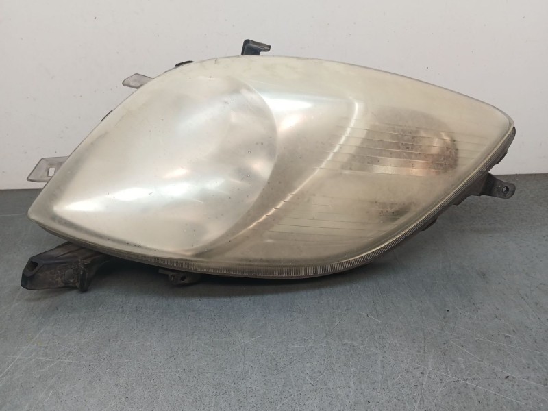 Recambio de faro derecho para toyota yaris (_p9_) 1.4 d-4d (nlp90_) referencia OEM IAM 89900736  