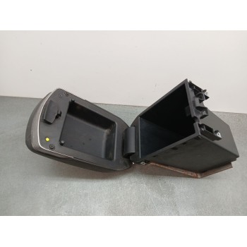 Recambio de apoyabrazos central para hyundai ix35 1.7 crdi cat referencia OEM IAM 846812y000  