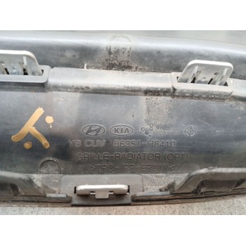 Recambio de rejilla paragolpes delantero para kia stonic (yb) 1.4 lpg referencia OEM IAM 86351H8410  