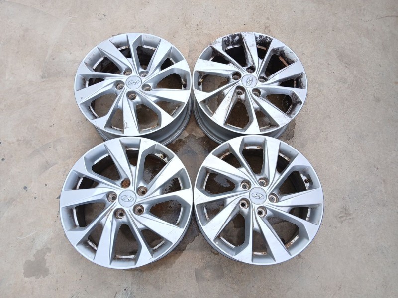 Recambio de juego llantas para hyundai tucson (tl, tle) 1.6 crdi referencia OEM IAM 7JX17 ET51 52910D7220 17 PULGADAS