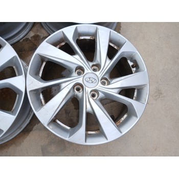 Recambio de juego llantas para hyundai tucson (tl, tle) 1.6 crdi referencia OEM IAM 7JX17 ET51 52910D7220 17 PULGADAS