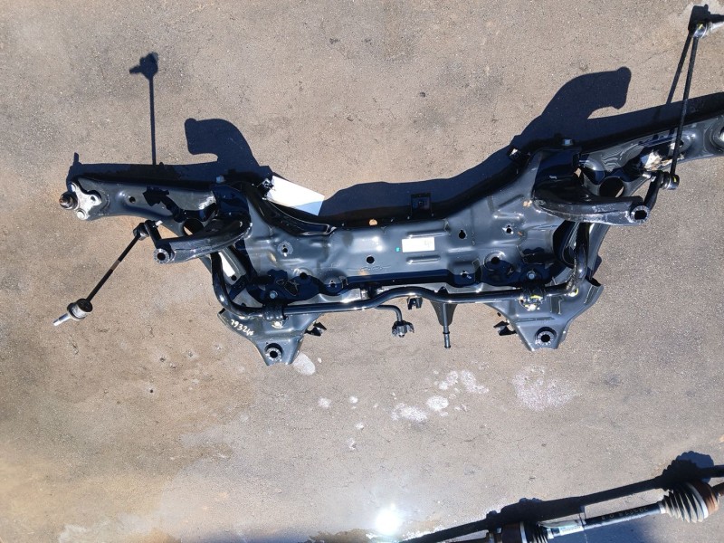 Recambio de puente delantero para kia ceed (cd) 1.6 crdi 136 referencia OEM IAM 62401j7aa0  