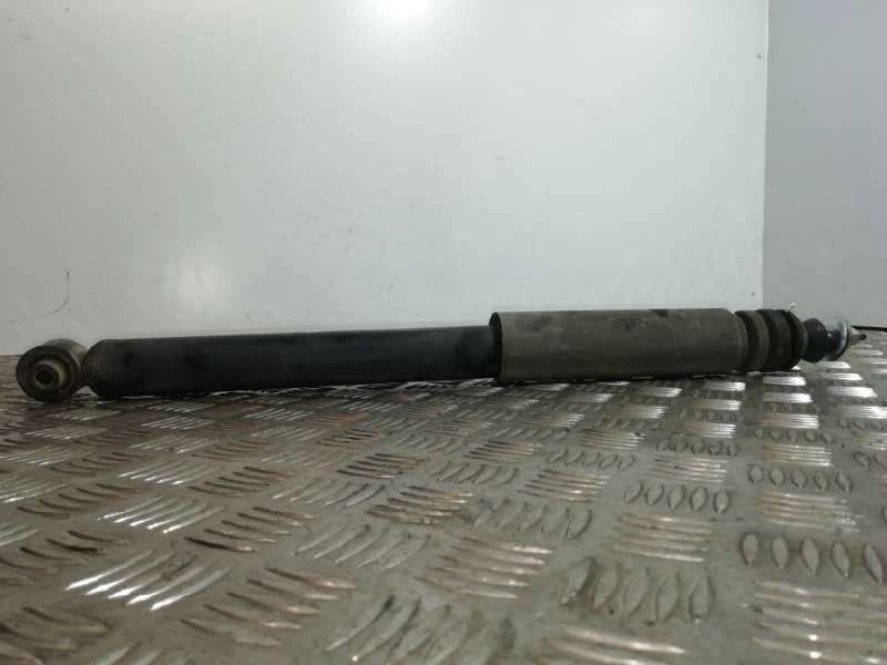 Recambio de amortiguador trasero derecho para nissan juke (f15) acenta referencia OEM IAM 562101KC1B E62101KC1B E62101KD2A