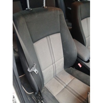 ASIENTO DELANTERO DERECHO 