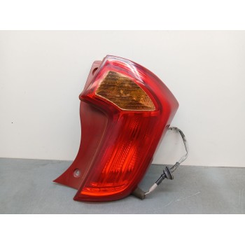 PILOTO TRASERO DERECHO 924021y0 