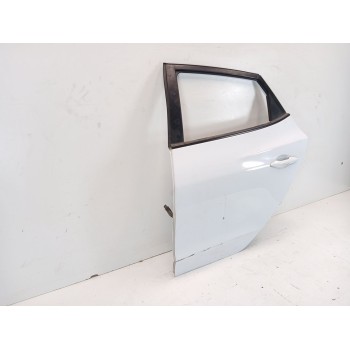 Recambio de puerta trasera izquierda para hyundai ix35 1.7 crdi cat referencia OEM IAM 770032Y011 GOLPES PEQUEÑOS 