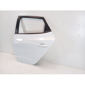 Recambio de puerta trasera izquierda para hyundai ix35 1.7 crdi cat referencia OEM IAM 770032Y011 GOLPES PEQUEÑOS 