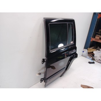 Recambio de puerta trasera izquierda para jeep commander 3.0 v6 crd limited referencia OEM IAM   