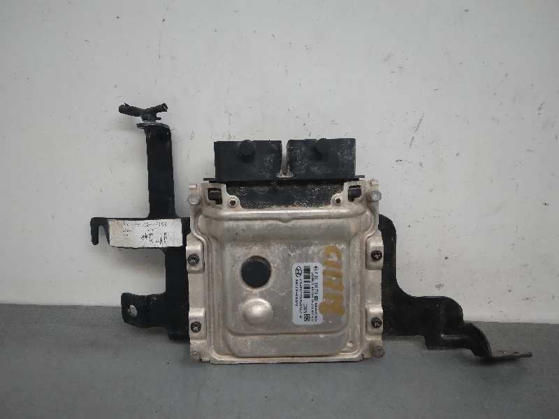 Recambio de centralita motor uce para hyundai i20 trend blue referencia OEM IAM 391F203GA0 0261S10773 