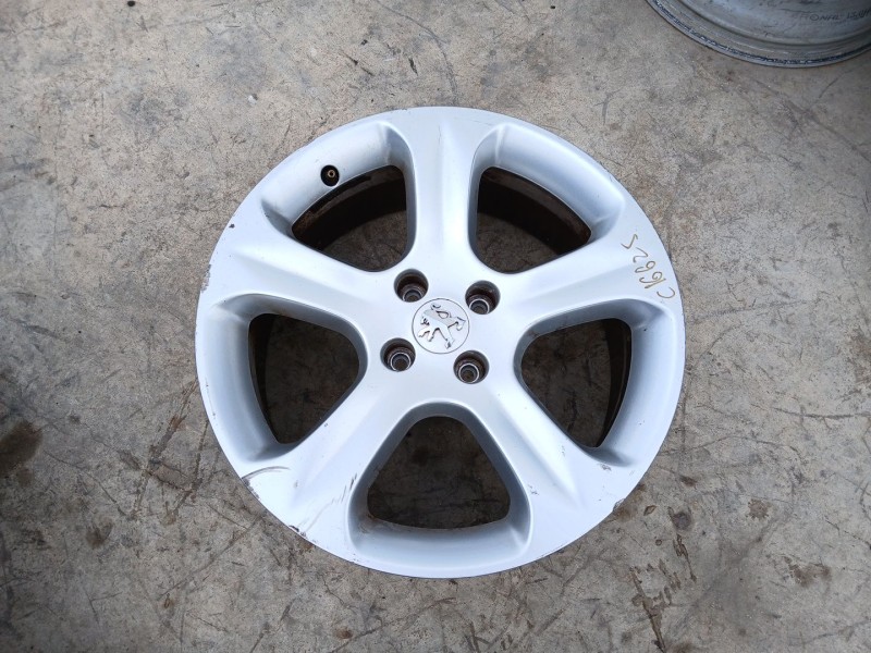 Recambio de llanta para peugeot 3008 confort referencia OEM IAM 7.5JX18 CH4 ET29 X1 9685121480