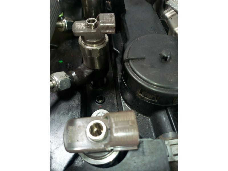 Recambio de inyector para opel astra j lim. 1.6 cdti dpf referencia OEM IAM 55578075  