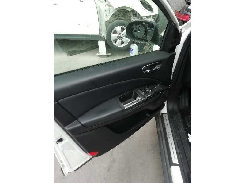 Recambio de guarnecido puerta delantera izquierda para lancia delta (181) gold referencia OEM IAM   