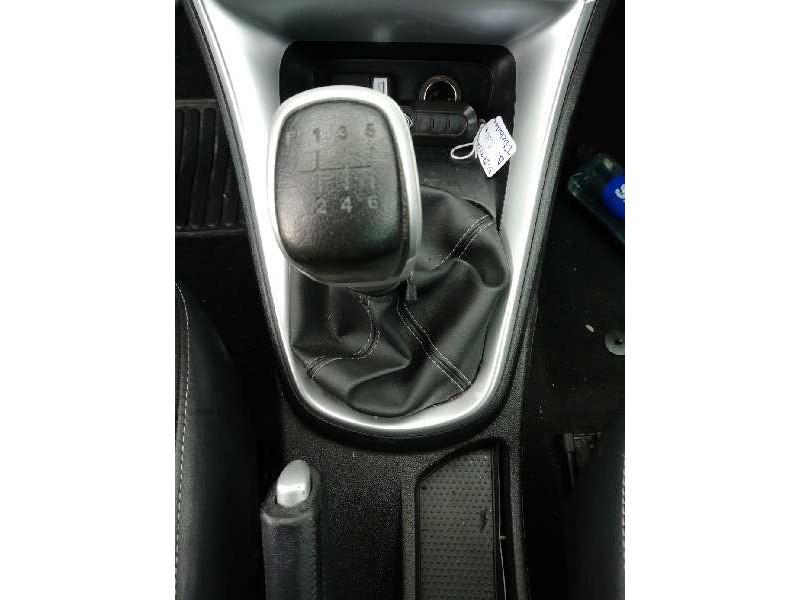 Recambio de palanca cambio para lancia delta (181) gold referencia OEM IAM  MANUAL 6 VELOCIDADES 