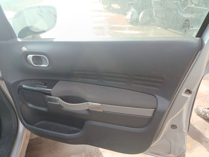 Recambio de guarnecido puerta delantera derecha para citroën c4 cactus 1.6 hdi 90 referencia OEM IAM   