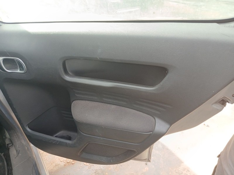 Recambio de guarnecido puerta trasera derecha para citroën c4 cactus 1.6 hdi 90 referencia OEM IAM   