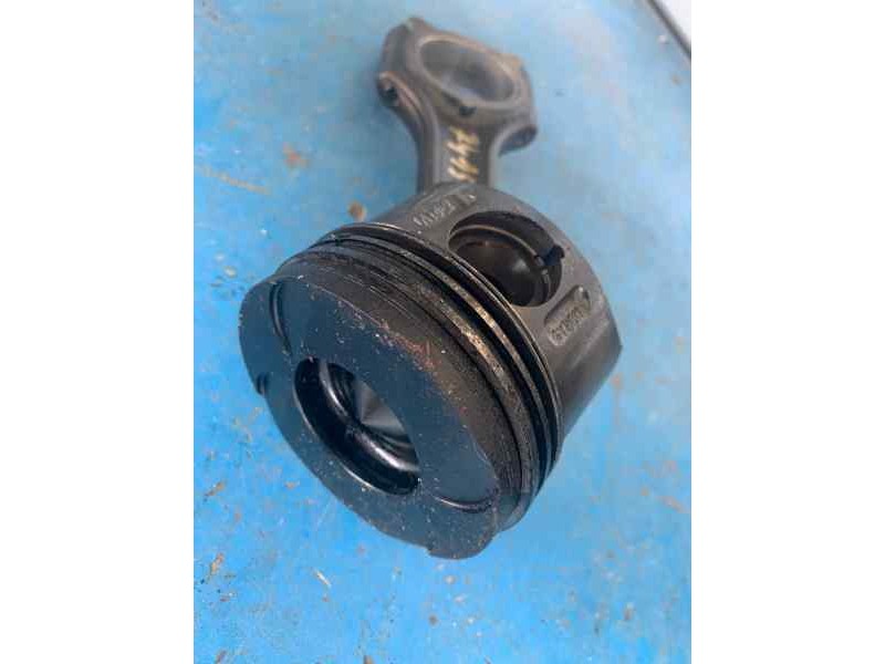 Recambio de piston para mercedes-benz clase c (w203) berlina 2.2 cdi cat referencia OEM IAM   