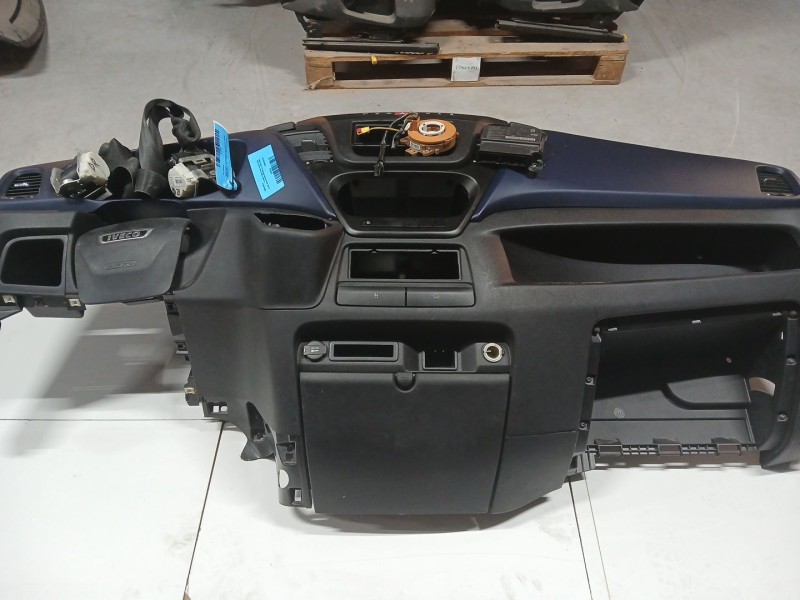 Recambio de salpicadero para iveco daily vi furgoneta naturalpower 35s14, 35c14, 40c14, 50c14, 60c14, 65c14,... referencia OEM I