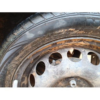 Recambio de neumatico para peugeot 108 1.2 referencia OEM IAM 165-60-15 77h  nexen 24