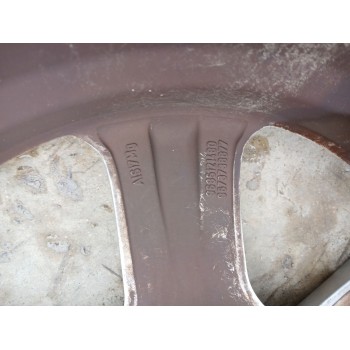 Recambio de llanta para peugeot 3008 confort referencia OEM IAM 7.5JX18 CH4 ET29 X1 9685121480