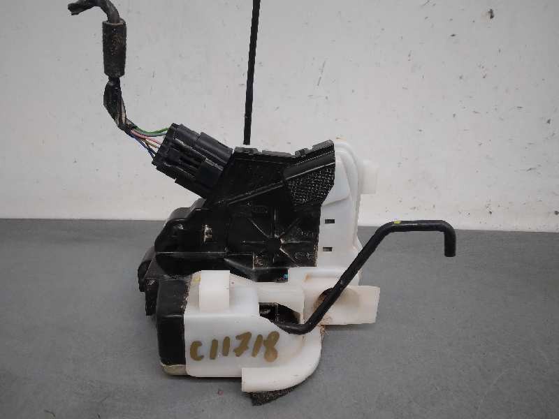 Recambio de cerradura puerta delantera izquierda para hyundai i20 trend blue referencia OEM IAM 81310C8020 6 CABLES 