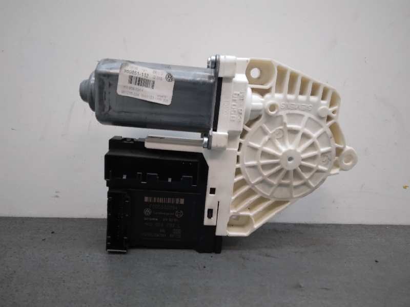 Recambio de motor elevalunas delantero izquierdo para volkswagen passat berlina (3c2) advance referencia OEM IAM 1K0959701P 1K09