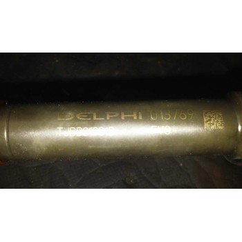 Recambio de inyector para opel corsa c club referencia OEM IAM 013769  