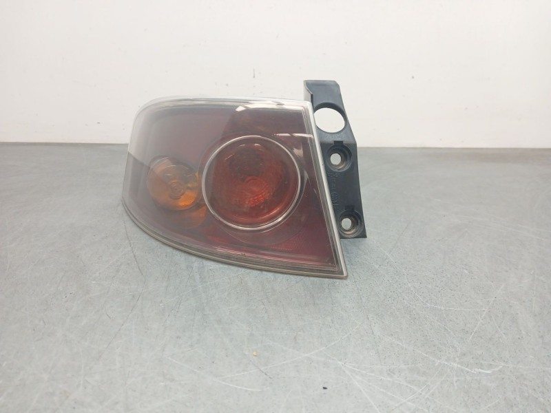 Recambio de piloto trasero izquierdo para seat ibiza iii (6l1) 1.6 16v referencia OEM IAM 6L6945111D  