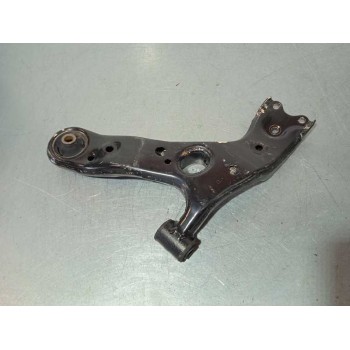 Recambio de brazo suspension inferior delantero derecho para toyota auris hybrid active referencia OEM IAM SR  
