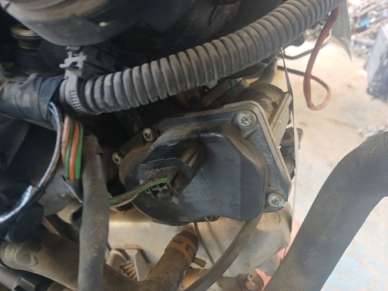 Recambio de valvula egr para renault scenic iii bose edition referencia OEM IAM 147100789R  