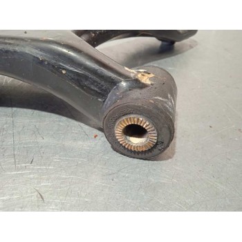 Recambio de brazo suspension inferior delantero izquierdo para toyota auris hybrid active referencia OEM IAM SR  