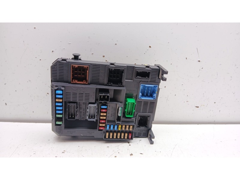 Recambio de centralita bsi para peugeot 208 i (ca_, cc_) 1.2 vti 82 referencia OEM IAM 9807531680  