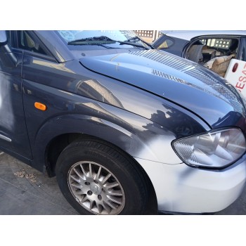 Recambio de aleta delantera derecha para ssangyong rodius i 2.7 xdi referencia OEM IAM   