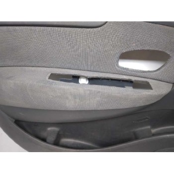 Recambio de guarnecido puerta delantera izquierda para renault scenic iii referencia OEM IAM 156043972  
