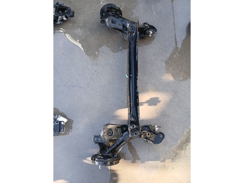 Recambio de puente trasero para ford fiesta vi (cb1, ccn) 1.25 referencia OEM IAM 5212628  TAMBOR