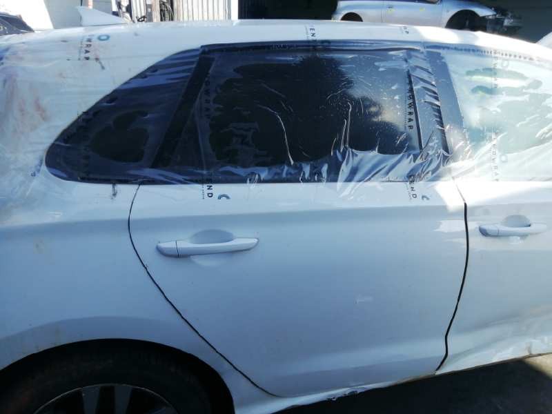 Recambio de puerta trasera derecha para hyundai i30 (pd) klass referencia OEM IAM   DAÑADA , VER FOTOS