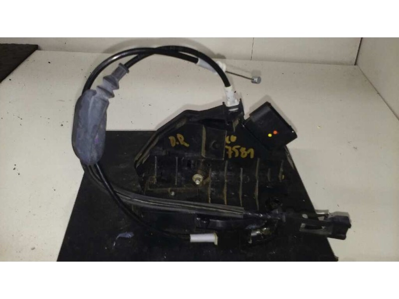 Recambio de cerradura puerta delantera derecha para ford fiesta (ccn) champions edition referencia OEM IAM 8A6AA21812BJ  4 PINS