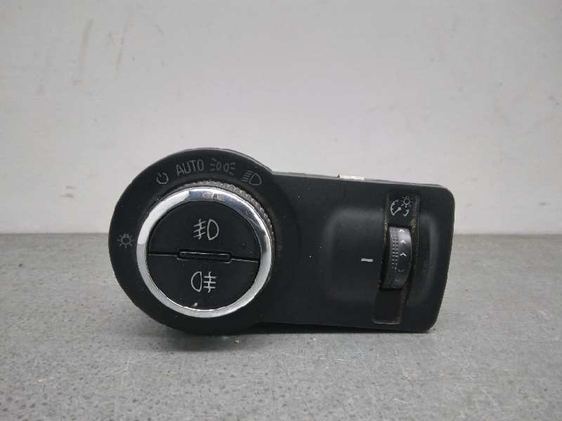 Recambio de mando luces para opel insignia berlina excellence referencia OEM IAM 22901659 SALPICADERO 